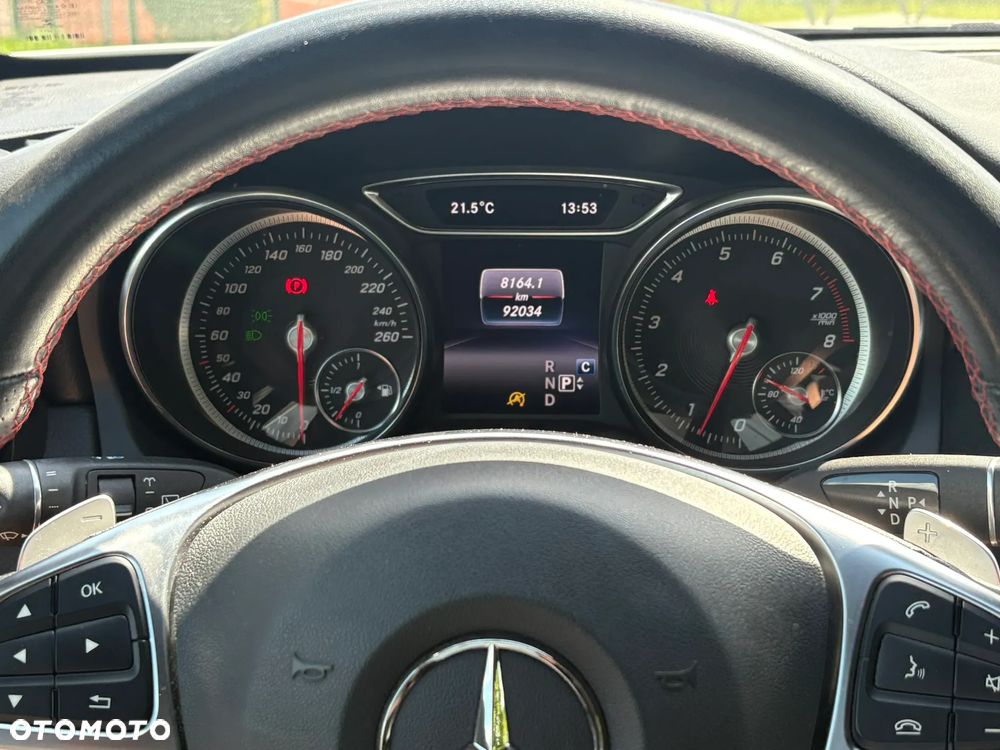 Mercedes-Benz GLA 180 7G-DCT AMG Line - 33