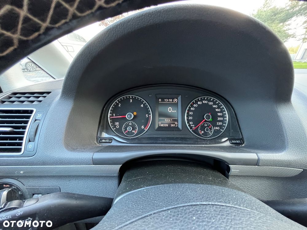 Volkswagen Touran 2.0 TDI DPF BlueMotion Technology DSG MATCH - 15