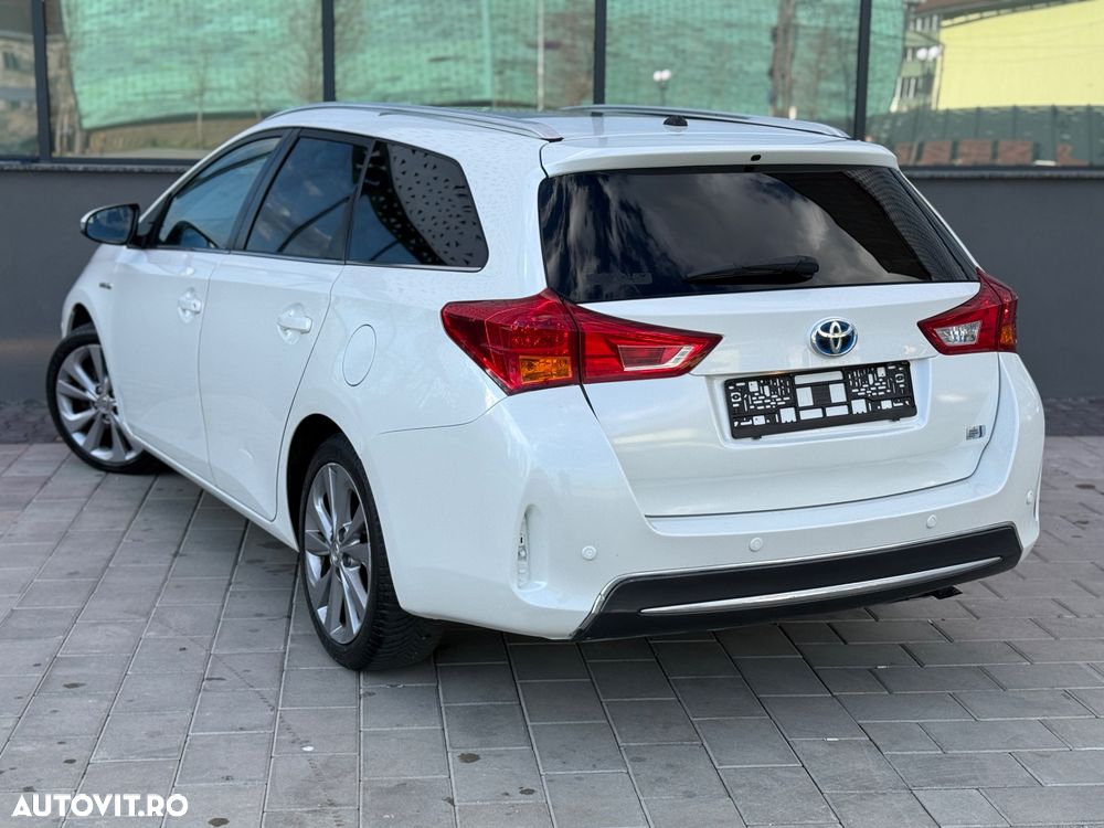 Toyota Auris 1.8 L VVT-i Luna - 16