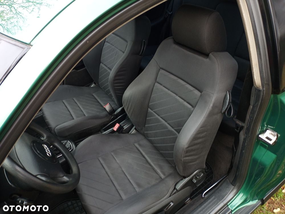 Audi A3 3-drzwiowe 1.6 Ambiente - 11