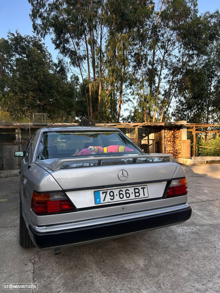 Mercedes-Benz W201 (1982-1993) 190 D 2.0 - 5