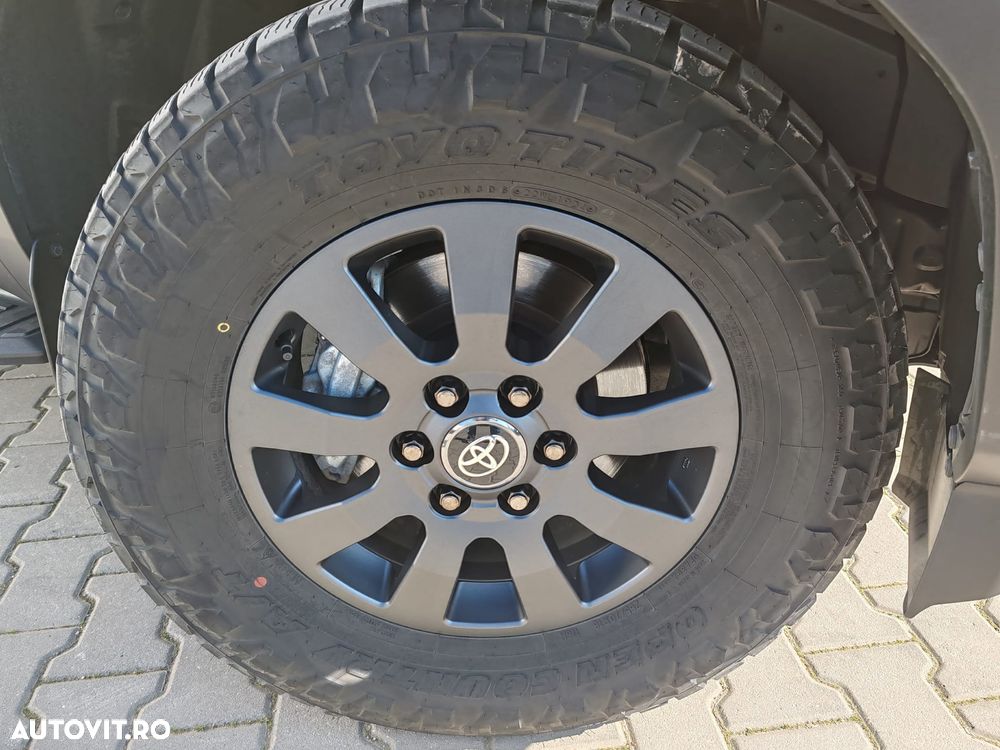 Toyota Land Cruiser - 24