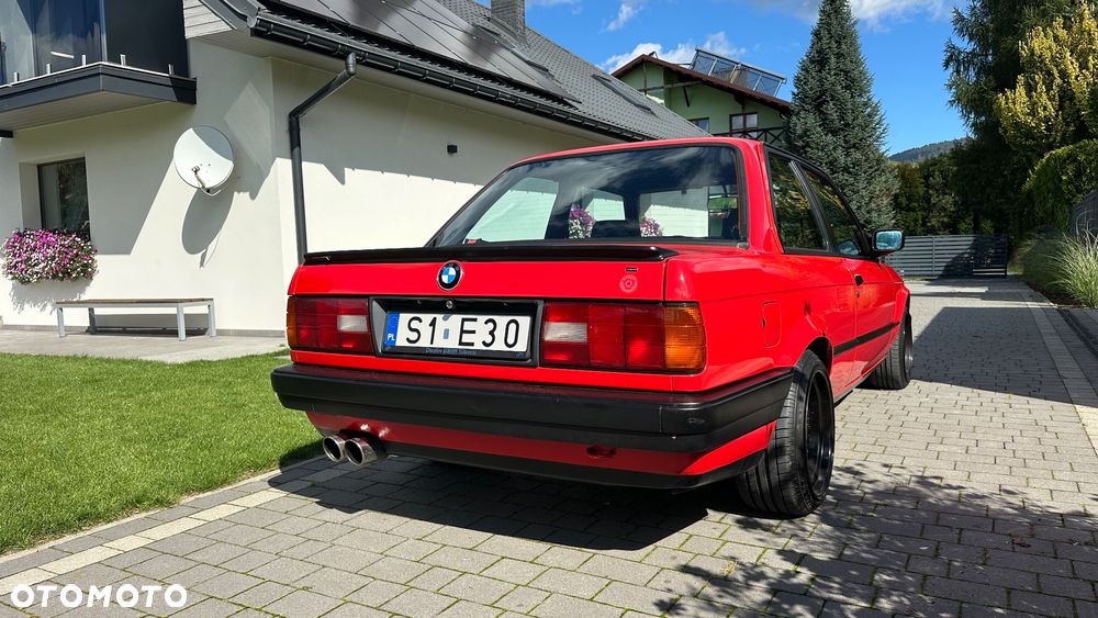 BMW E30 1990 photo 4