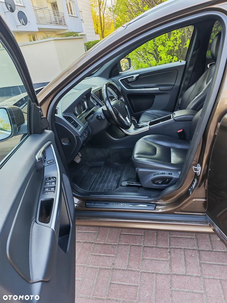Volvo XC 60 D4 Geartronic Summum - 6