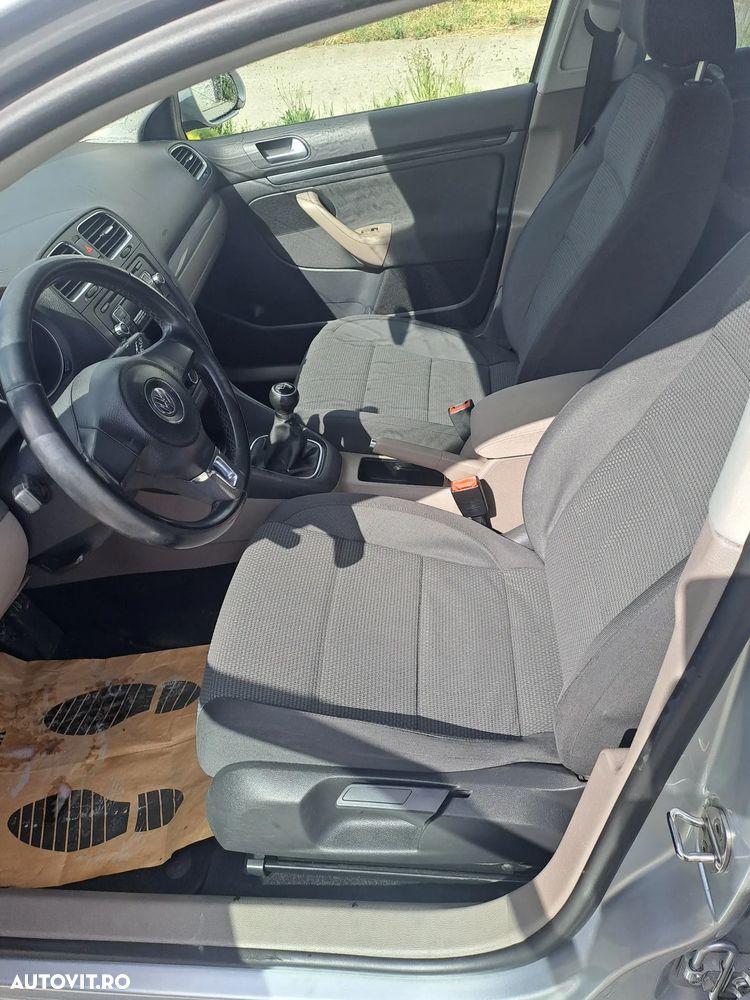 Volkswagen Passat 1.6 TDI DPF BlueMotion Technology Highline - 4