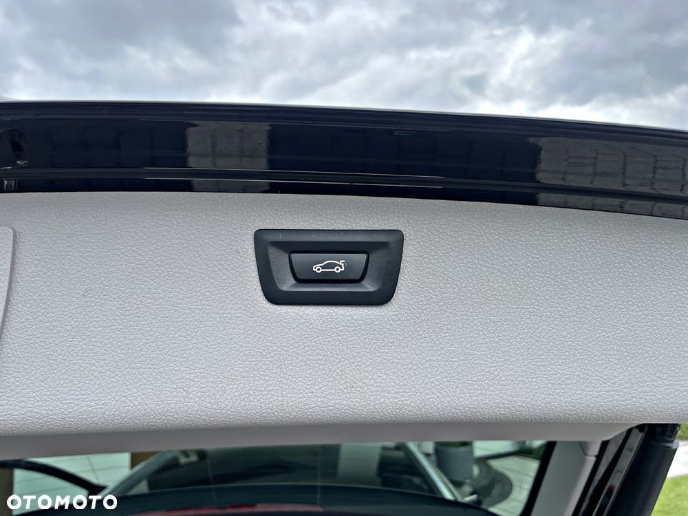 BMW Seria 3 318i GPF Advantage - 32