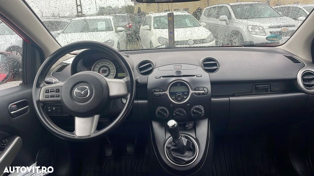 Mazda 2 - 6