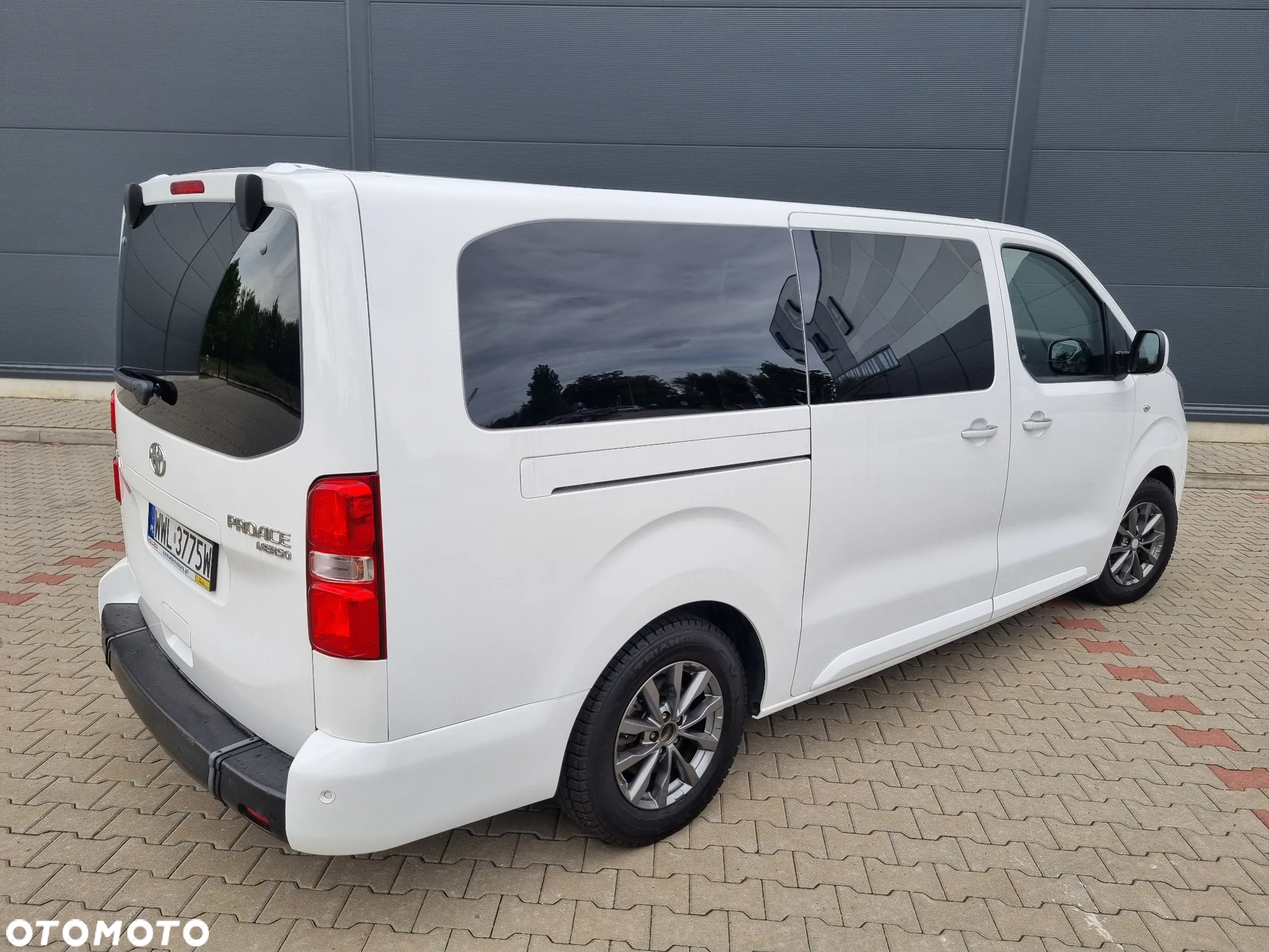 Toyota ProAce 2,0-l-D-4D L2 (7-Si.) Autm Verso Executive - 8