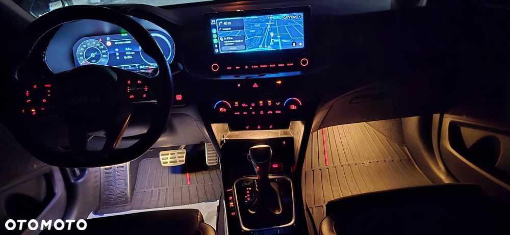 Kia Ceed - 33