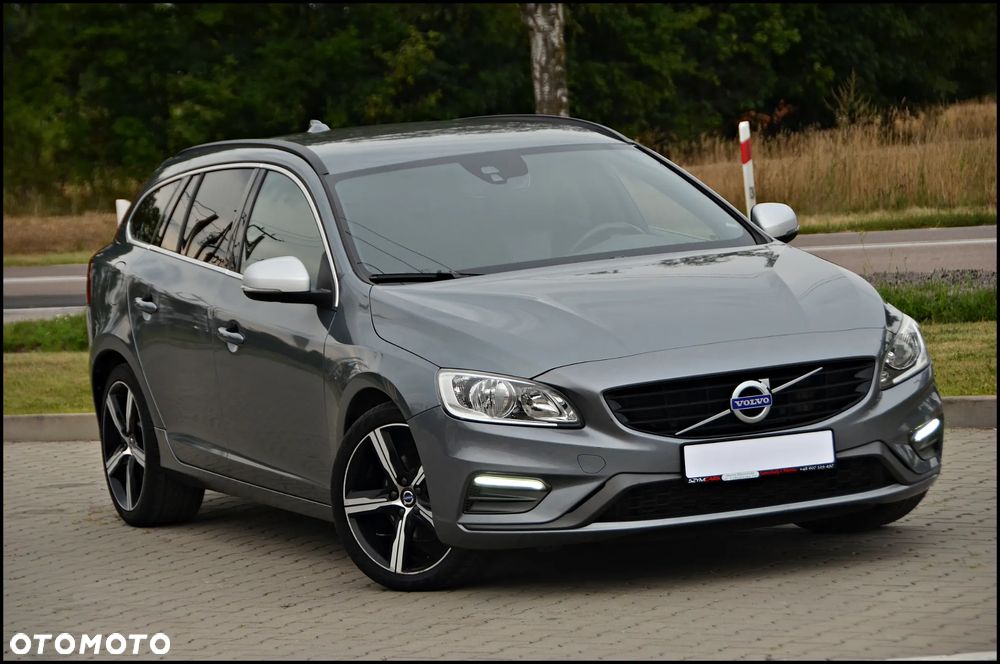 Volvo V60 D2 Drive-E R-Design Momentum - 11