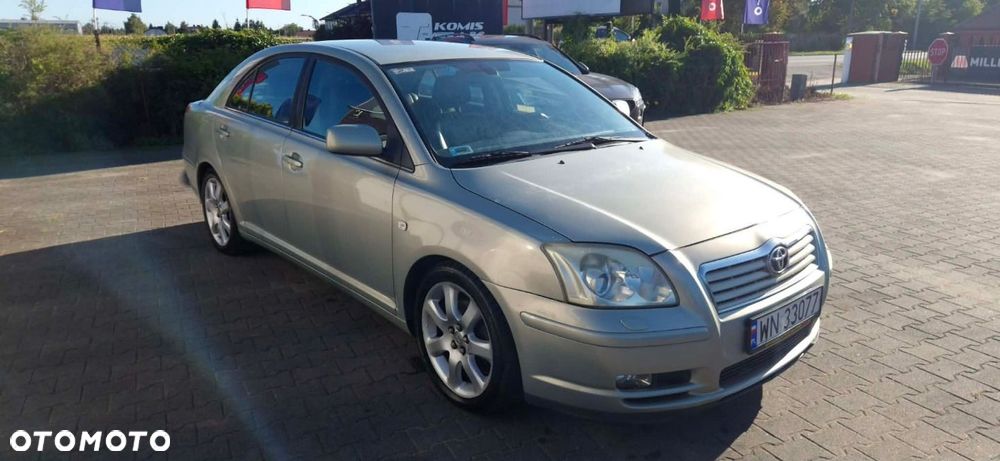 Toyota Avensis - 4