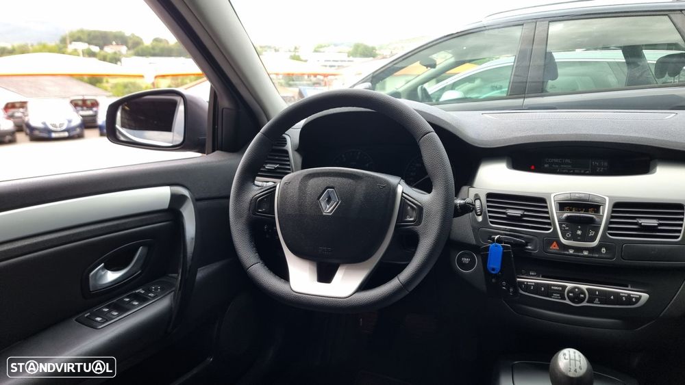 Renault Laguna Break 2.0 dCi Dynamique - 8