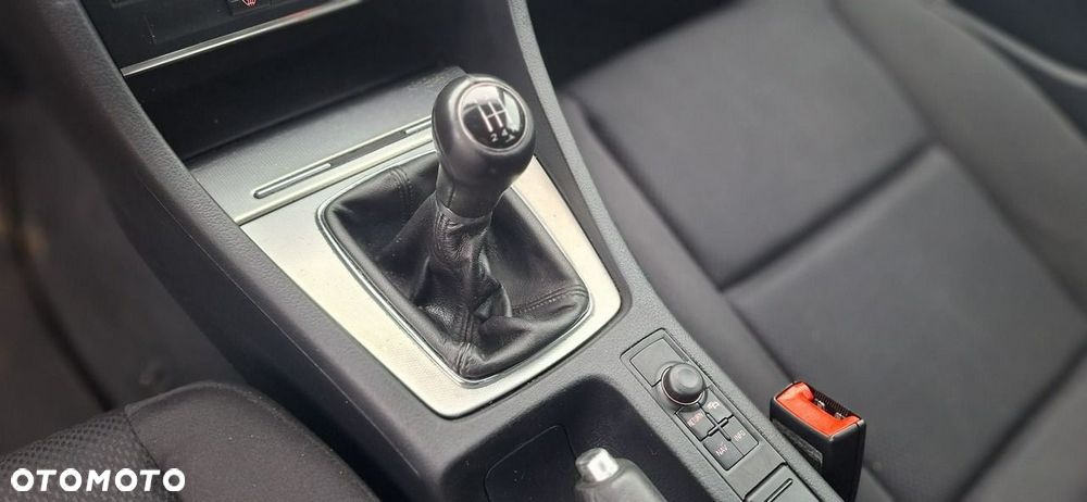 Audi A4 Limousine - 13