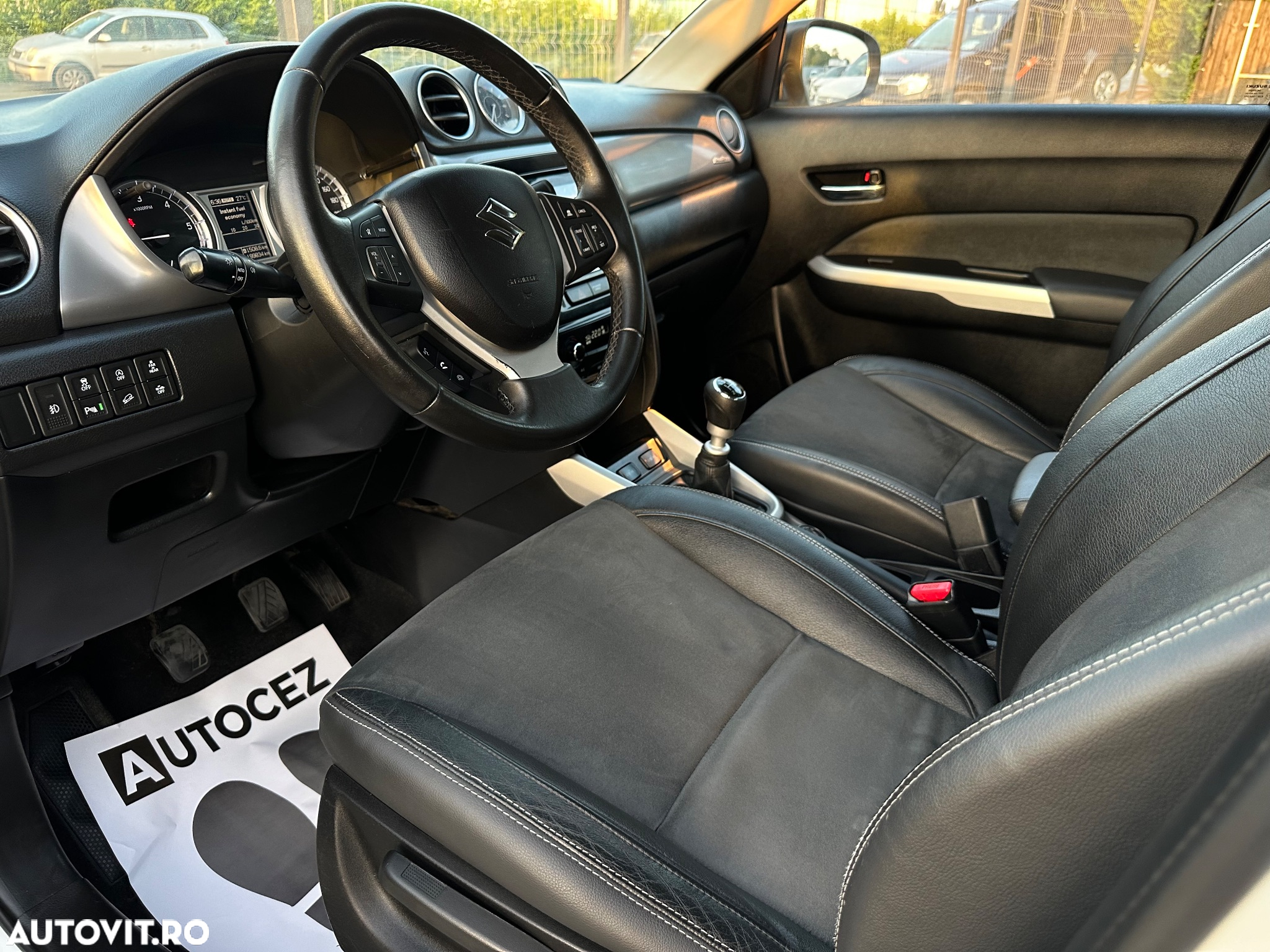 Suzuki Vitara 1.6 DDIS 4X4 Luxus - 10