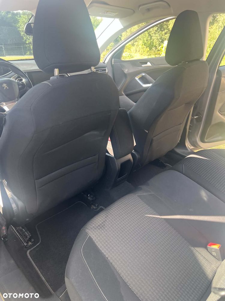 Peugeot 308 - 4