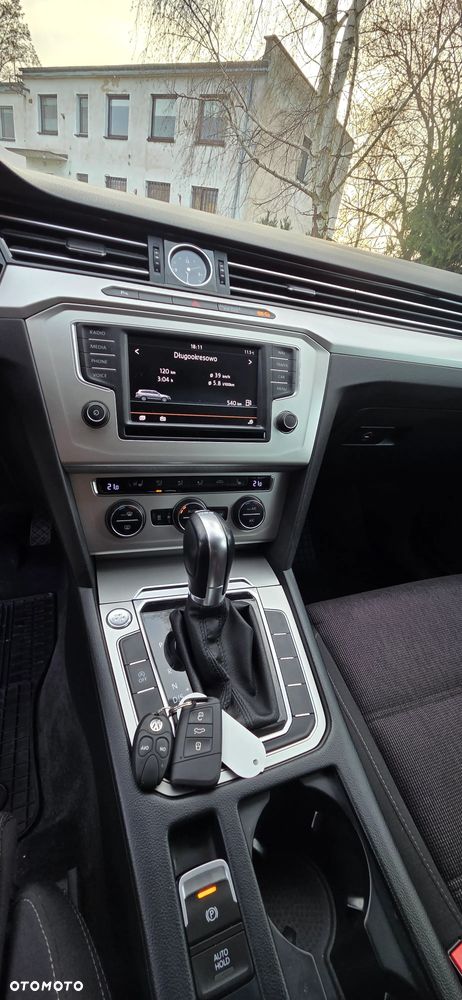 Volkswagen Passat Variant 2.0 TDI DSG (BlueMotion Technology) Comfortline - 16