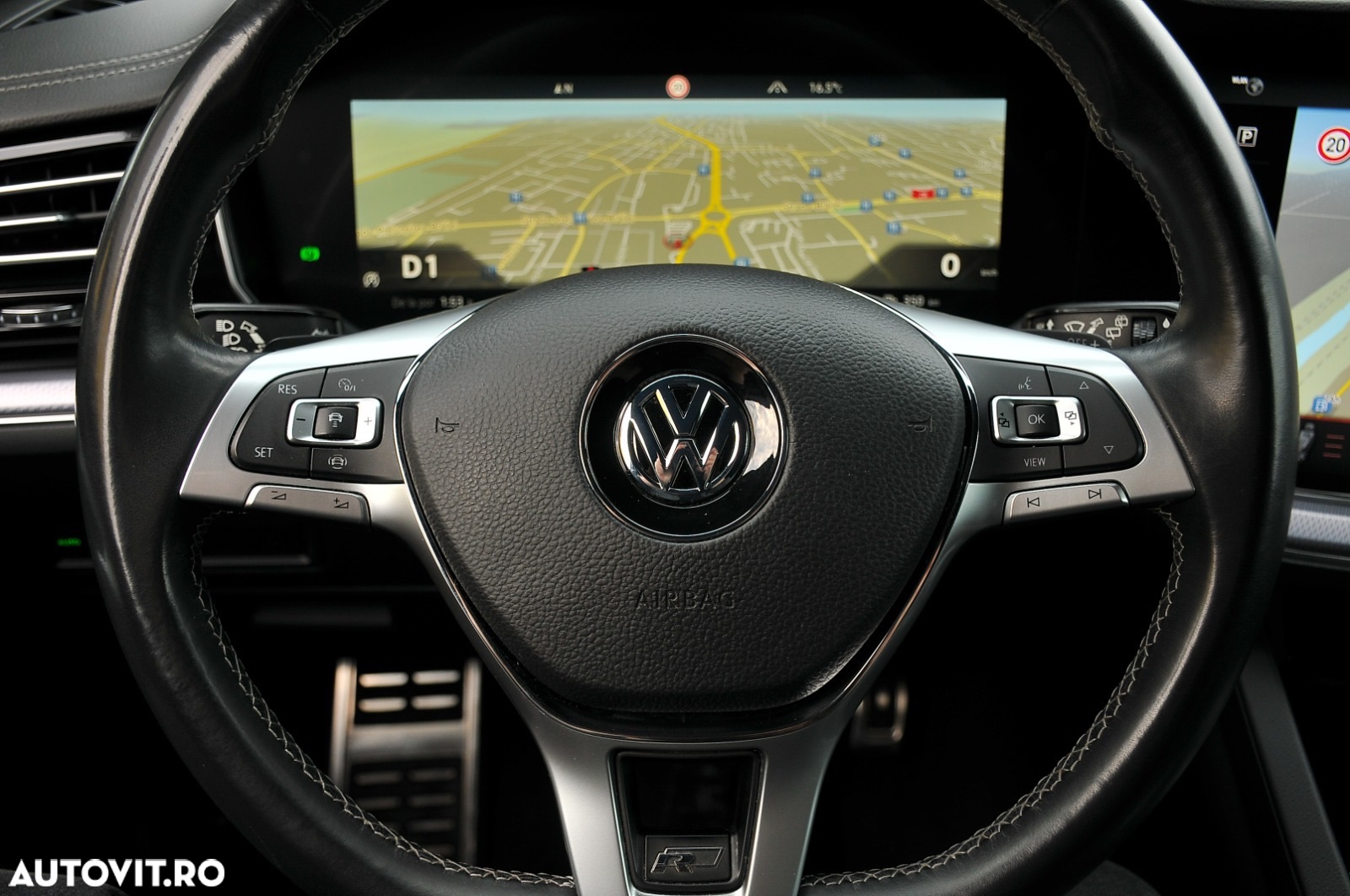 Volkswagen Touareg V6 TDI 4MOTION R-Line - 18