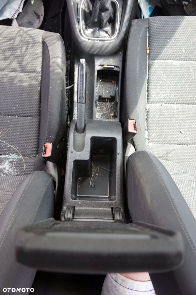 TUNEL ŚRODKOWY PODŁOKIETNIK GOLF VI  VOLKSWAGEN 2008-2016 - 2