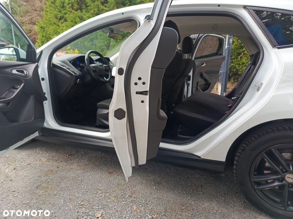 Ford Focus - 22