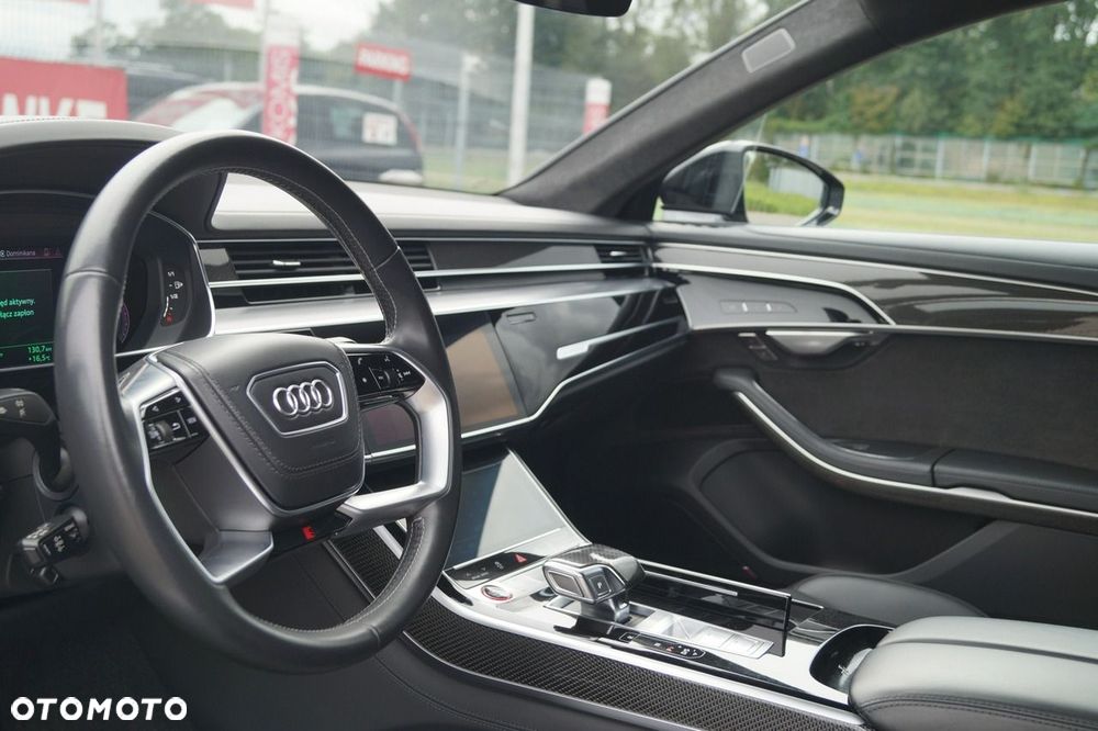 Audi S8 - 6
