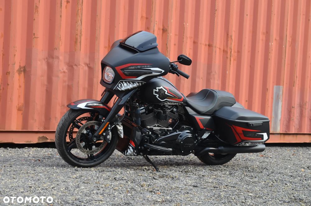 Harley-Davidson Touring Street Glide - 35