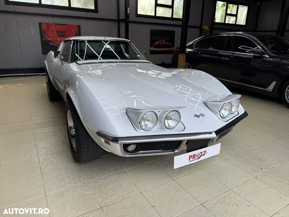 Chevrolet Corvette - 1