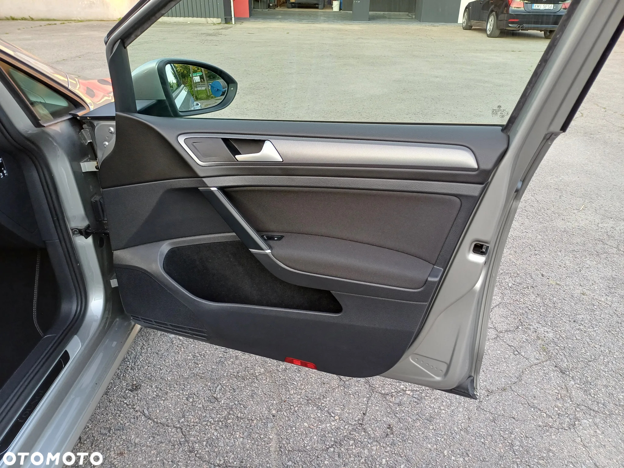 Volkswagen Golf 2.0 BlueTDI Comfortline - 23