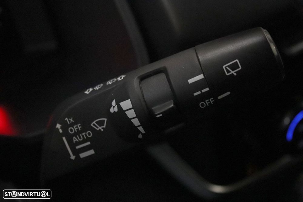 Nissan Qashqai 1.3 DIG-T N-Connecta Xtronic - 18