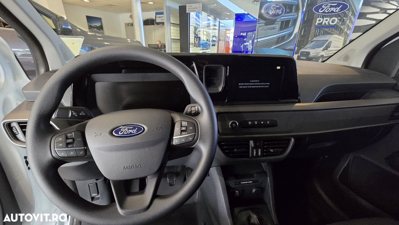 Ford Transit Courier - 4