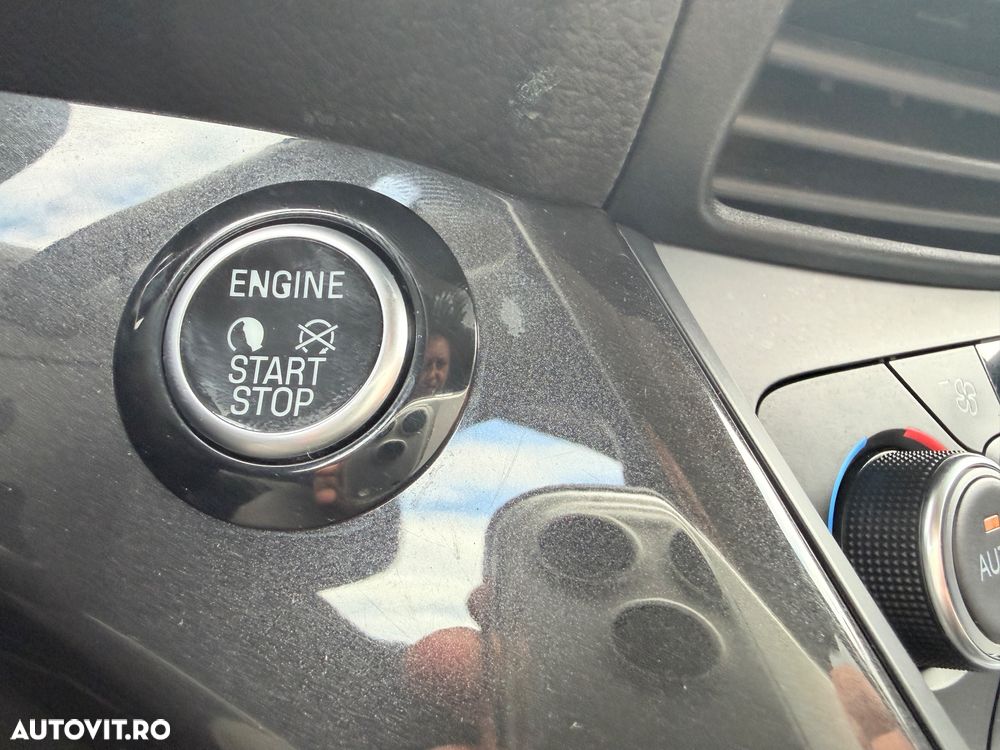 Ford Kuga 1.5 EcoBoost 2x4 Titanium - 26