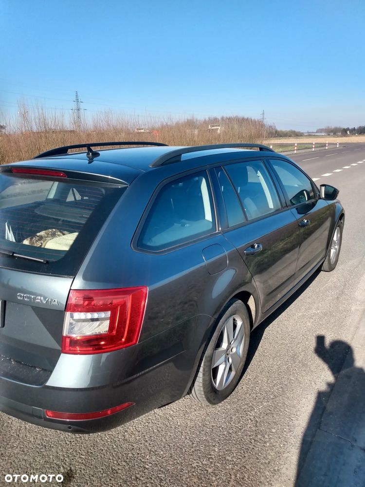 Skoda Octavia 2.0 TDI SCR Ambition DSG - 5
