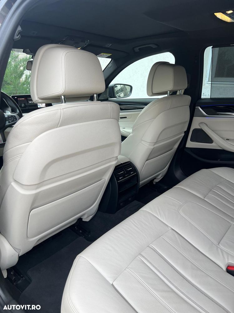 BMW Seria 5 520d xDrive AT - 11