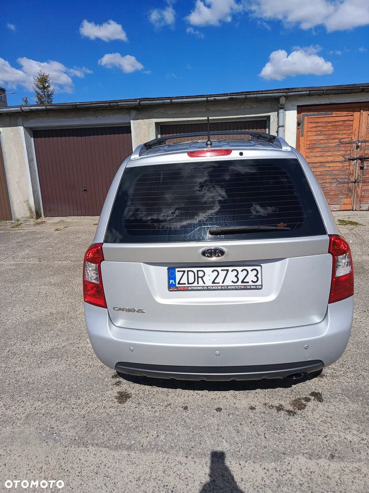 Kia Carens 2.0 EX - 4