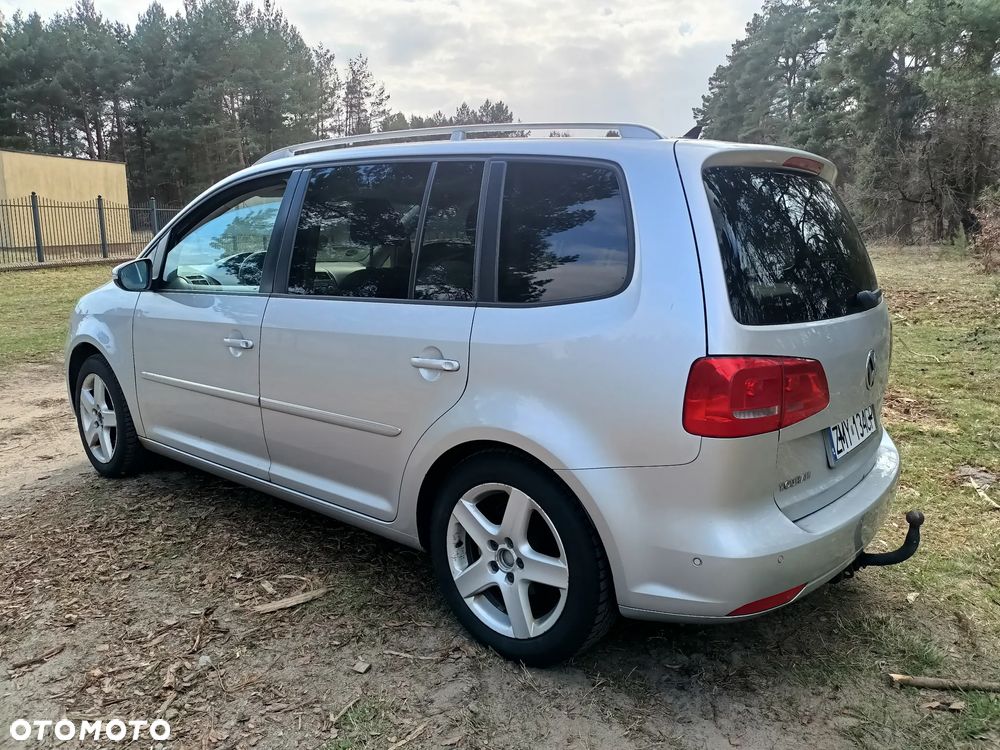 Volkswagen Touran 2.0 TDI DPF Highline DSG - 4