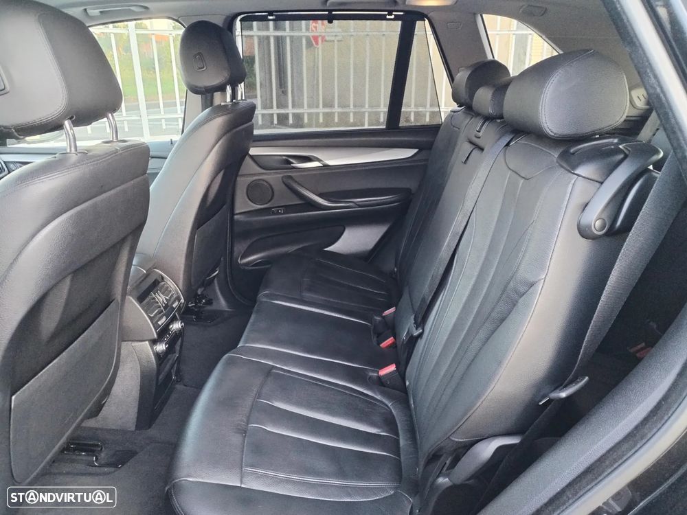 BMW X5 25 d sDrive Comfort 7L - 12