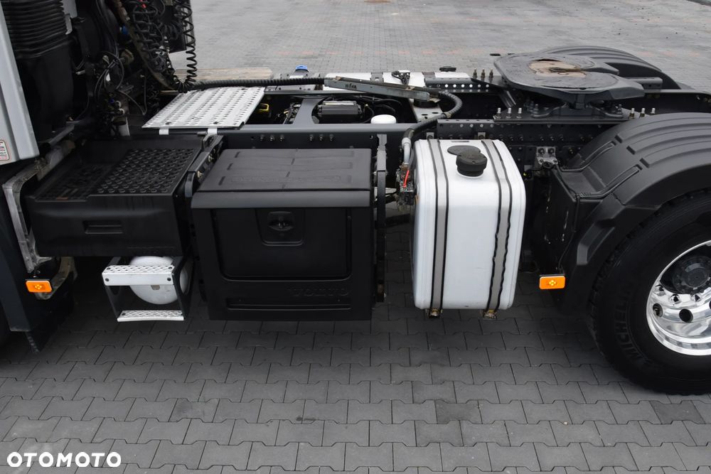 Volvo FH500 / NISKA KABINA / HYDRAULIKA / EURO 6 / ACC / LEDY / ALUFELGI / SERWISOWANY / SPROWADZONY - 17