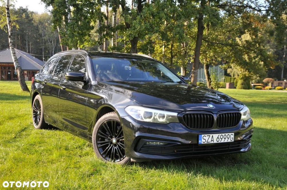 BMW Seria 5 525d xDrive Sport-Aut Luxury Line - 1