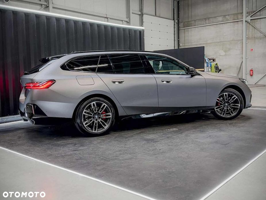 BMW Seria 5 540d xDrive mHEV M Sport - 5