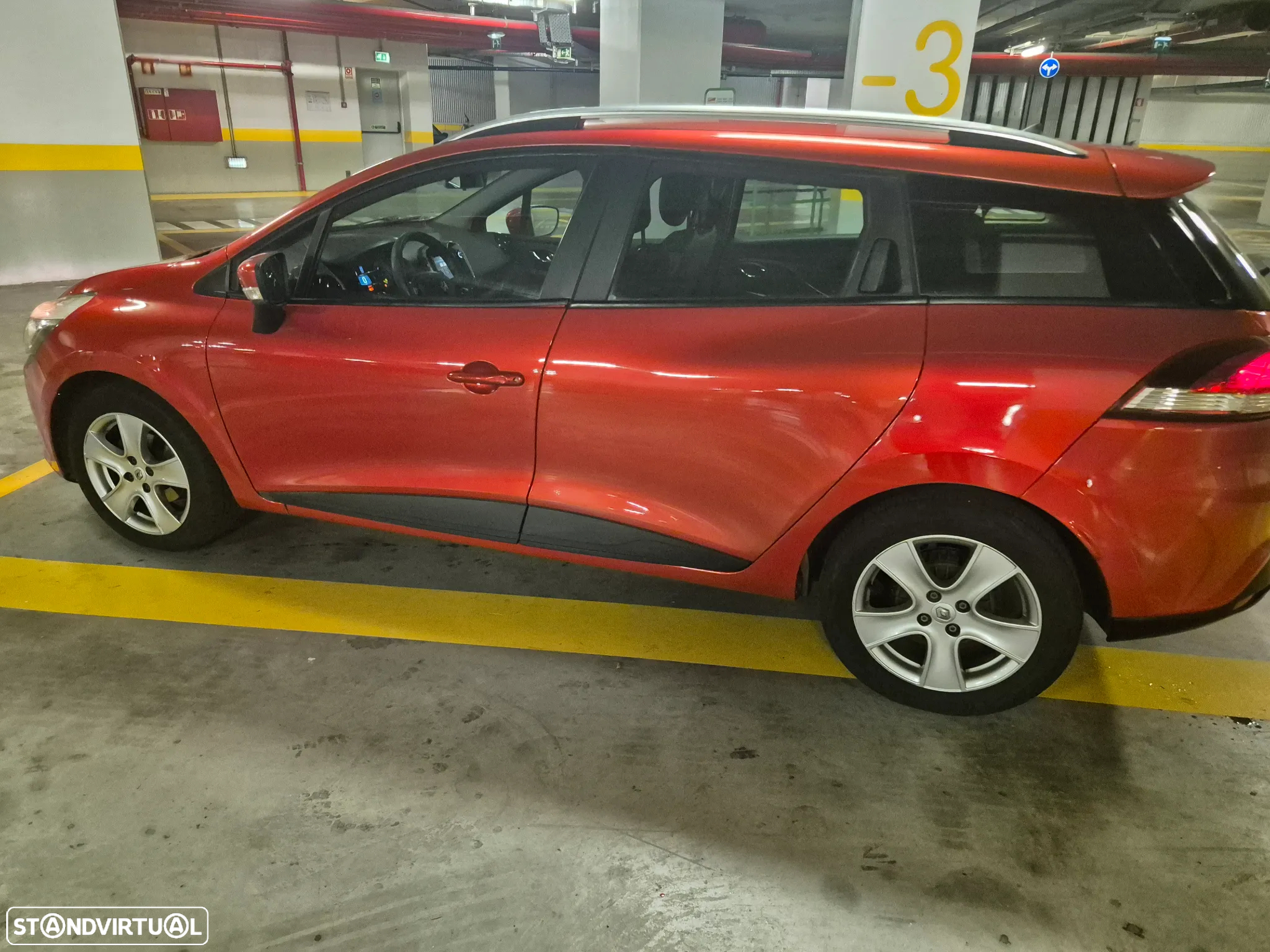Renault Clio Sport Tourer 0.9 TCE Dynamique S - 18