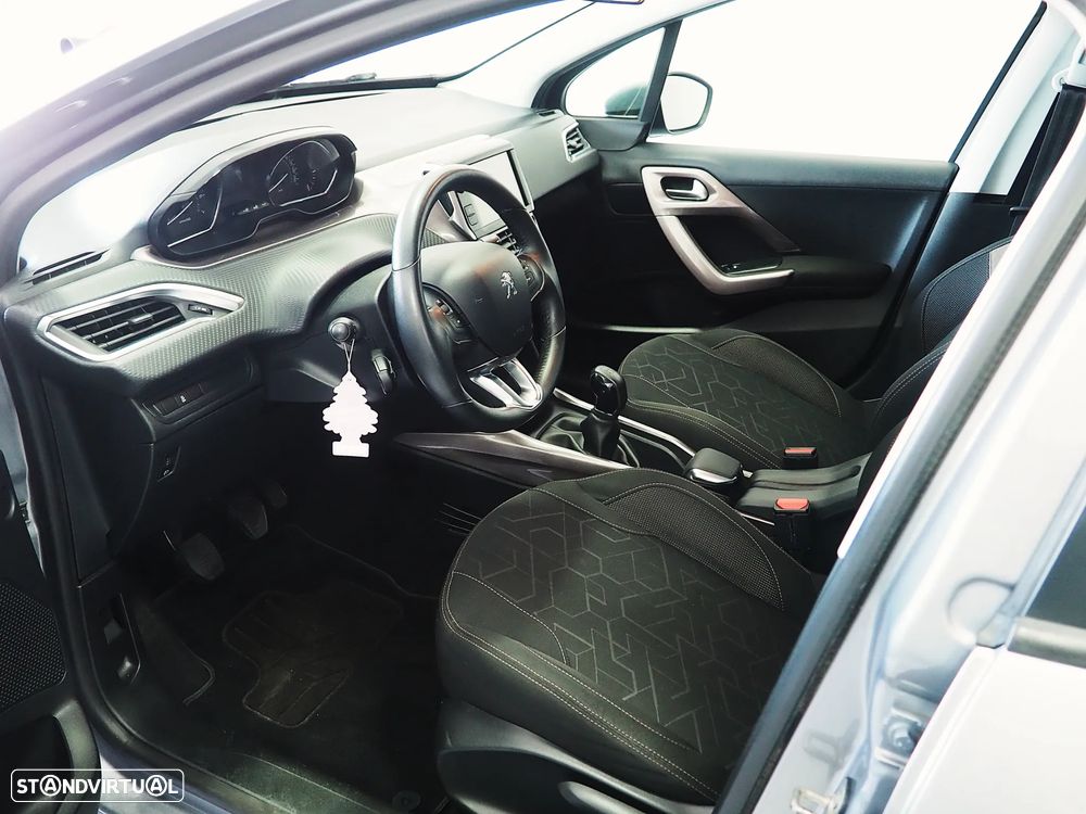 Peugeot 2008 1.2 PureTech Active - 6