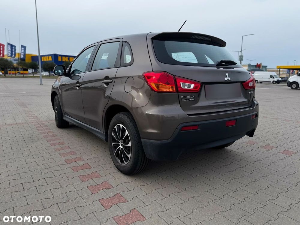 Mitsubishi ASX - 5