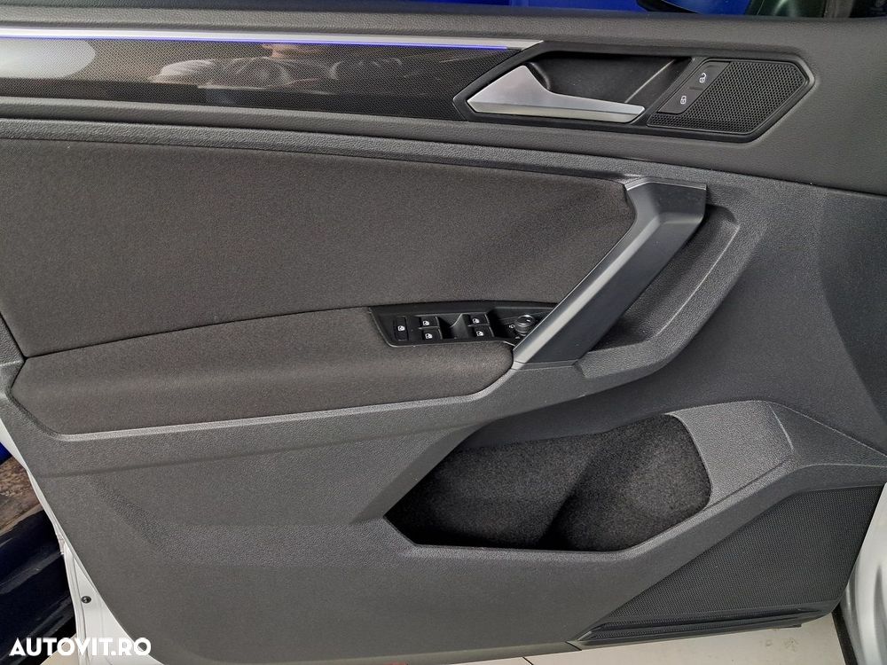 Volkswagen Tiguan - 10