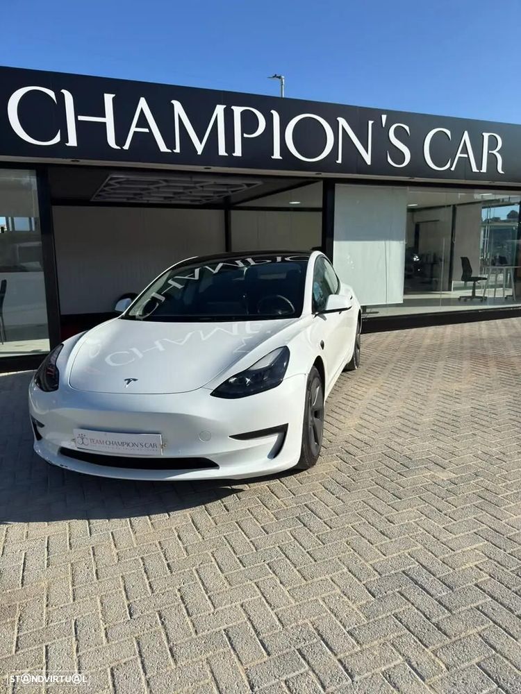 Tesla Model 3 - 5