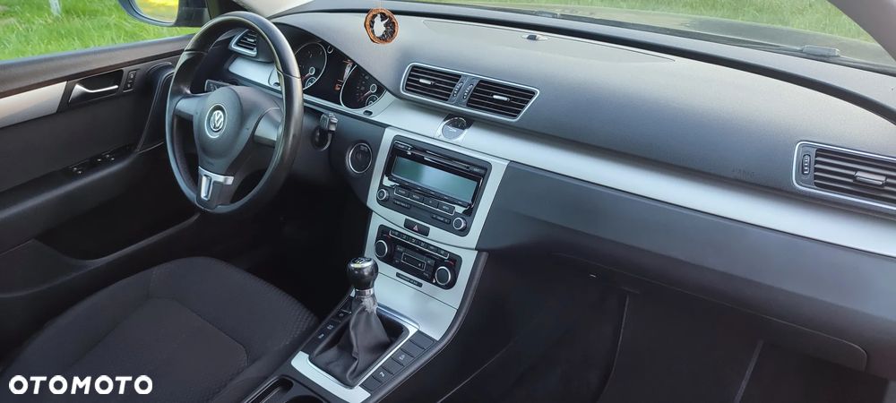 Volkswagen Passat 1.6 TDI DPF BlueMot Trendline - 10