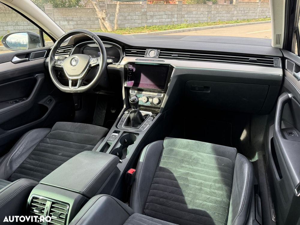 Volkswagen Passat 2.0 TDI R Executive - 15