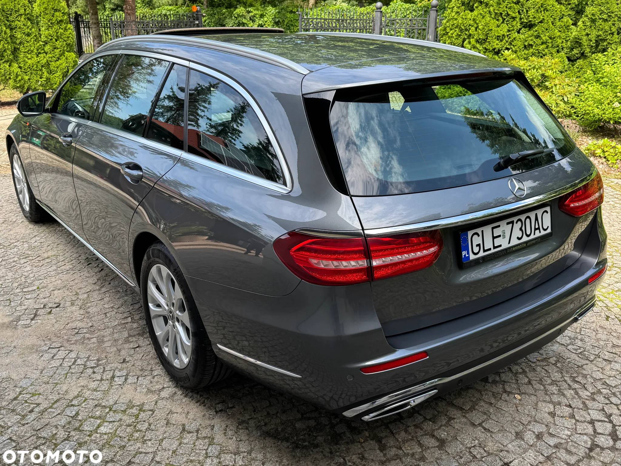 Mercedes-Benz Klasa E 200 d T 9G-TRONIC Exclusive - 3