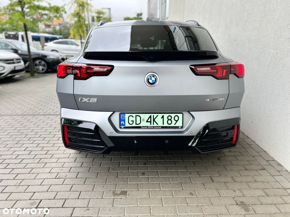 BMW iX2 - 5