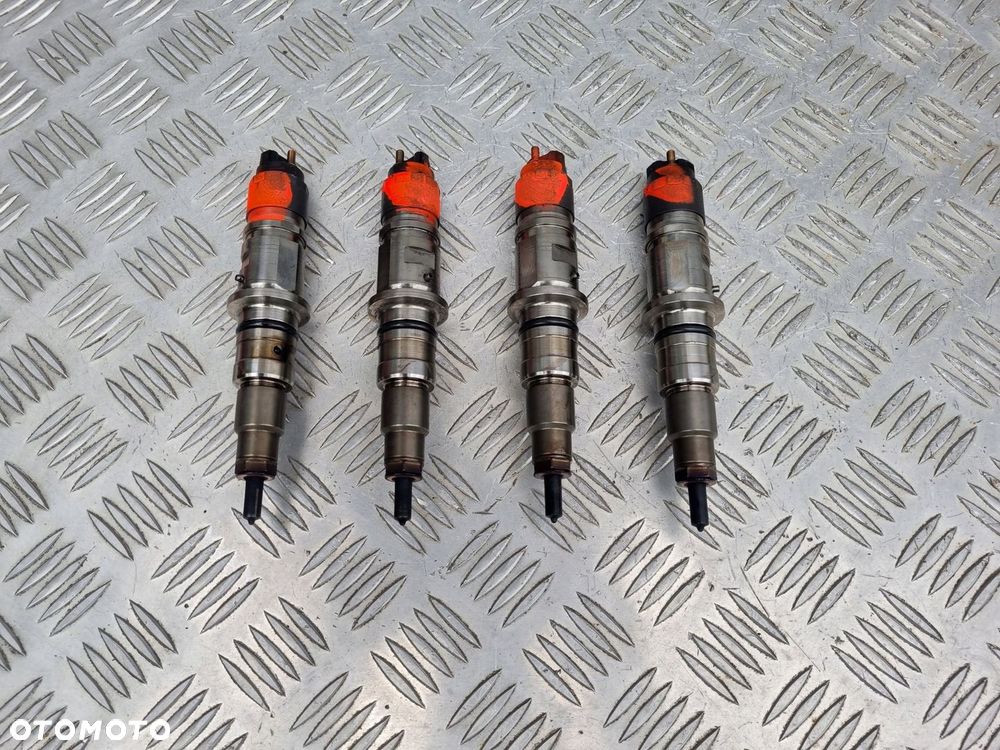 WTRYSKIWACZE WTRYSKIWACZ WTRYSKI WTRYSK DAF LF 45 55 4.5 L 6.7 L E4 E5 0445120161 - 1