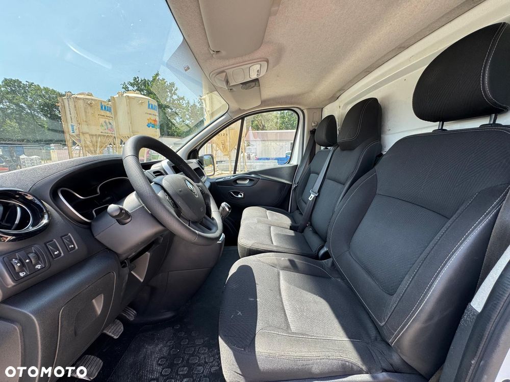 Renault Trafic - 18