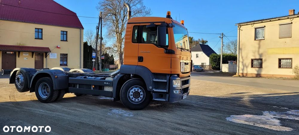 MAN TGS 2011r KRÓTKI ROZSTAW 390cm 3-y OSIOWY rama do zabudowy DMC 26t BECZKA ASENIZACJA - 7